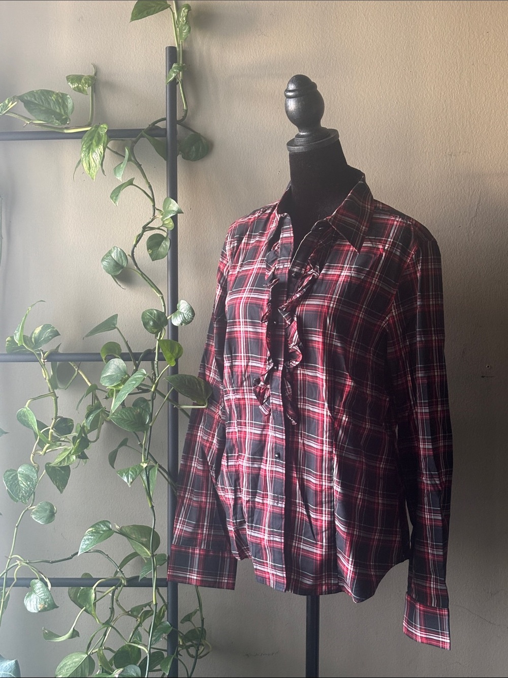 Women's Red Plaid Ruffle-Front Button-Up Shirt